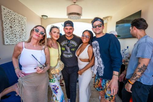 6.8.24-DAYLIGHT VANDERPUMP-GUEST-BARTENDING-252